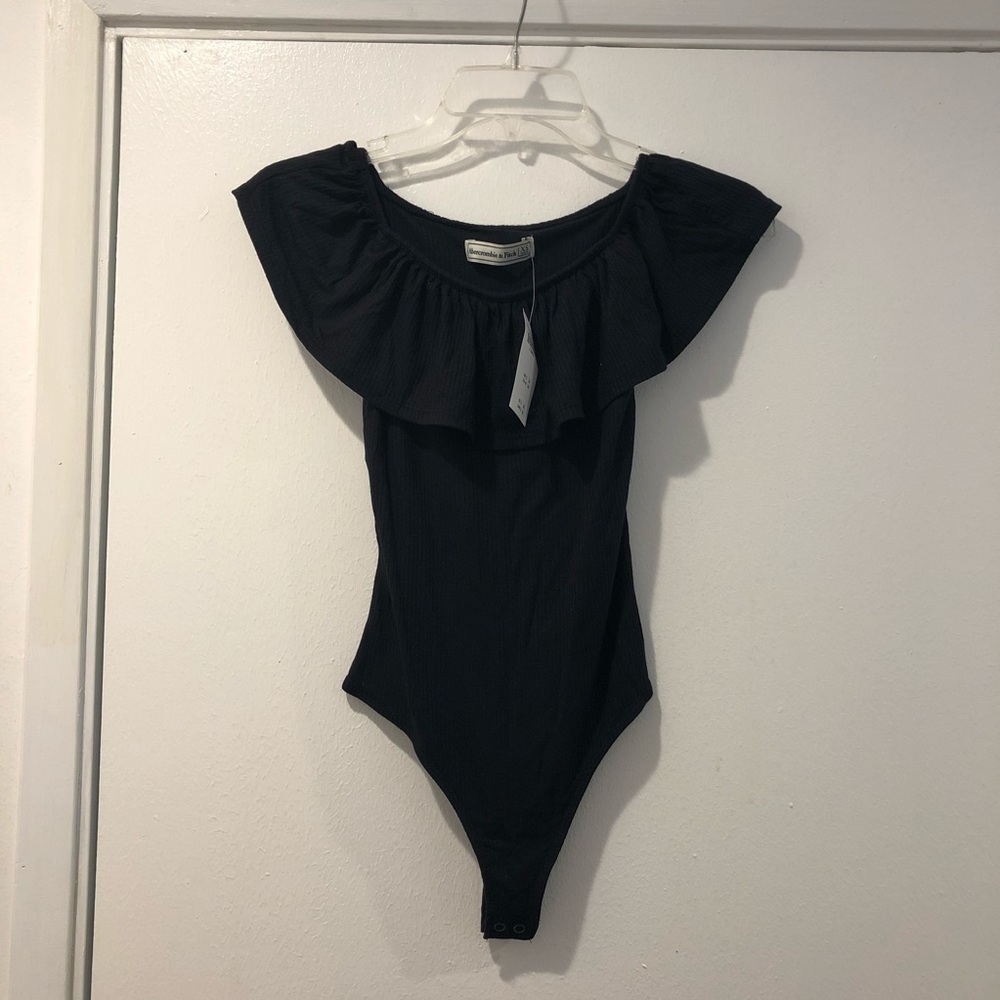 Abercrombie & Fitch Off The Shoulder Bodysuit